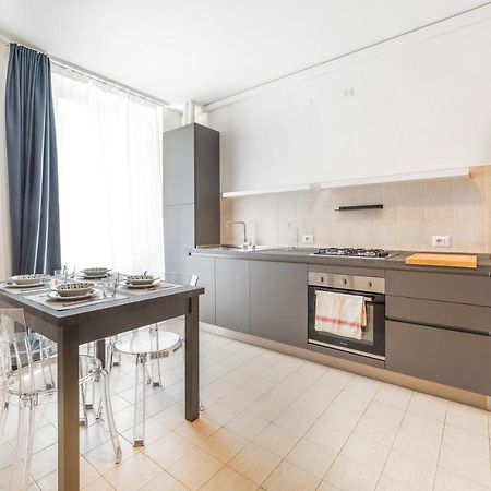 Roomy Apartment Close To Subway M5! Milan Extérieur photo