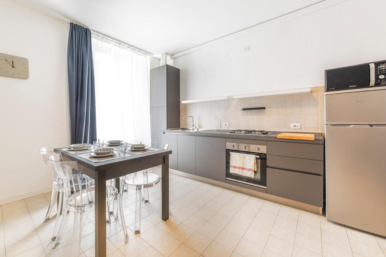 Roomy Apartment Close To Subway M5! Milan Extérieur photo