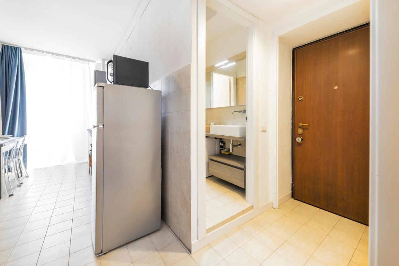 Roomy Apartment Close To Subway M5! Milan Extérieur photo